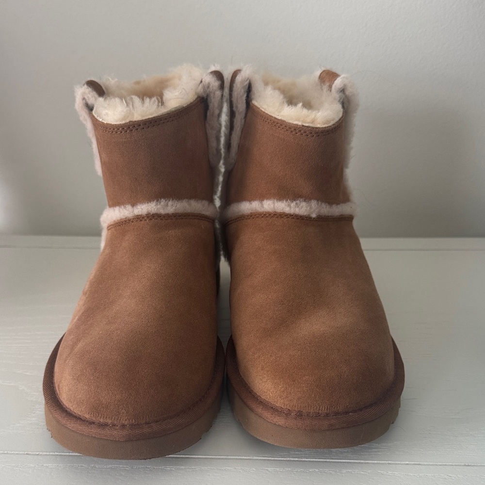 UGG Classic Mini in Chestnut Brown